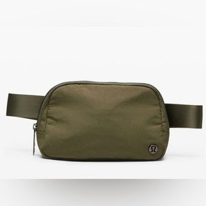 Lululemon Everywhere Belt Bag 1L Medium Olive